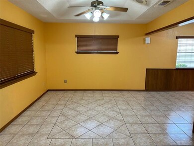 936 Santa Anna Dr, Alamo, TX 78516 - photo 7