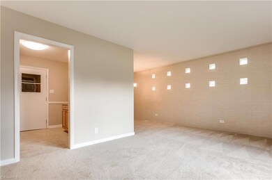 2318 Emerywood Rd, Greensboro, NC 27403 - photo 5