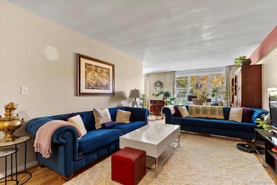 Rosewood unit 6C, Yonkers, NY 10701 - photo 6