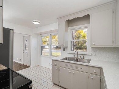 9455 Revere Ln N, Maple Grove, MN 55369 - photo 4