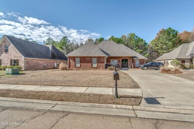 129 Caledonian Blvd-76