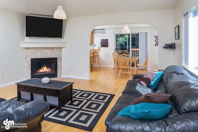 Living Room_DMD_4440-SMALL