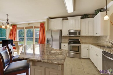 1531 Pecan Crossing Ave, Zachary, LA 70791 - photo 3