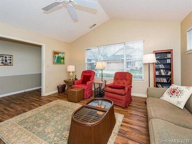 16 Gray Wolf Ln, Hendersonville, NC 28792 - photo 4