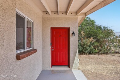 5-web-or-mls-N Walnut Ave-02042025-005