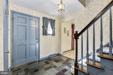 709 Maple Leaf Ln, Moorestown, NJ 08057 - photo 2