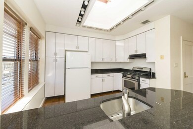 344 Harvard St unit 3, Brookline, MA 02446 - photo 3