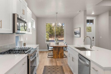 20890 SE Caldera Dr, Bend, OR 97702 - photo 4