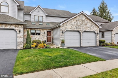 2692 Fairway Dr unit 2692, York, PA 17402 - photo 3