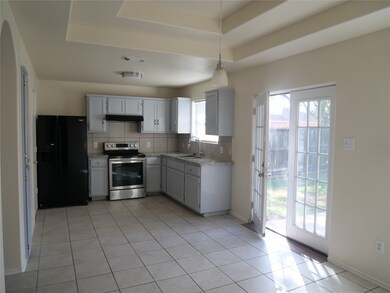 5510 Rio Alamo St, Rosharon, TX 77583 - photo 6