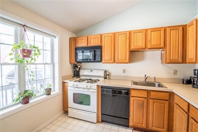 17 Saint John Ln unit A, Hampstead, NH 03841 - photo 4