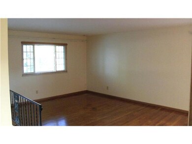 2873 Chesfield Dr, Columbus, OH 43204 - photo 3