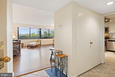 Skyline House unit 402W, Baileys Crossroads, VA 22041 - photo 2