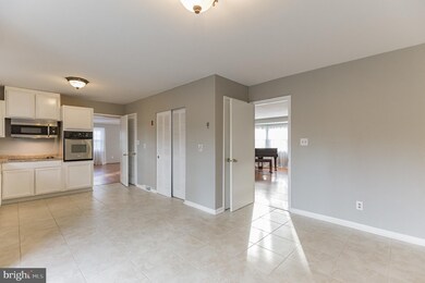 44173 Saint Andrews Ln, California, MD 20619 - photo 7
