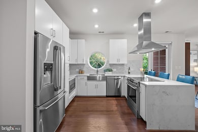 Key and Nash unit 304, Arlington, VA 22209 - photo 6