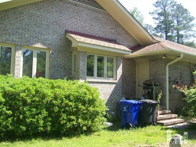 319 S Bickett St, Burgaw, NC 28425 - photo 7