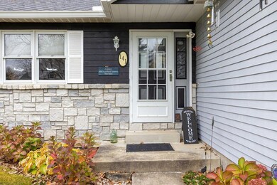 141 Hillgail Rd SW