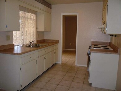 13876 N Newcastle Dr, Sun City, AZ 85351 - photo 6