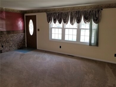 2306 Midland Dr, Erie, PA 16506 - photo 2