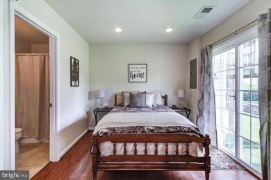 3023 Chinkapin Oak Ln unit 333, Woodbridge, VA 22191 - photo 6