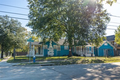 402 E Crosstimbers St, Houston, TX 77022 - photo 7