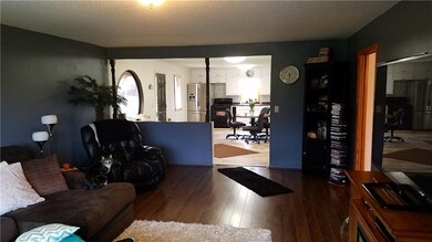 1506 1/2 W 4th St N, Newton, IA 50208 - photo 5