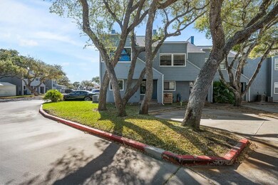 209 Forest Hills unit 120, Rockport, TX 78382 - photo 2