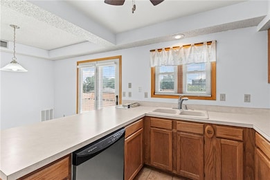 12310 E 43rd St S unit B10, Independence, MO 64055 - photo 7