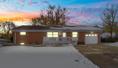 unlisted-address, Roberts, IL 60962 - photo 2
