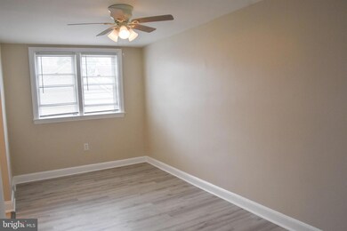 81 W Madison Ave, Clifton Heights, PA 19018 - photo 4