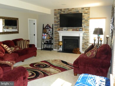 9337 Rock Lynn Cir, Waldorf, MD 20603 - photo 6