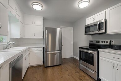 11709 W 68th Place, Shawnee, KS 66203 - photo 6