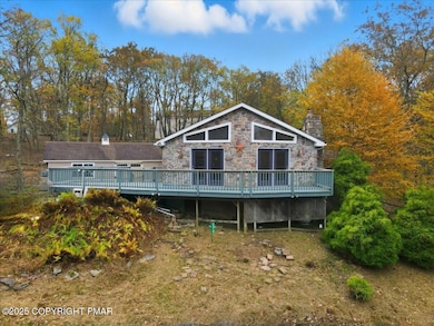 2318 Sunbird Ct, Henryville, PA 18332 - photo 5