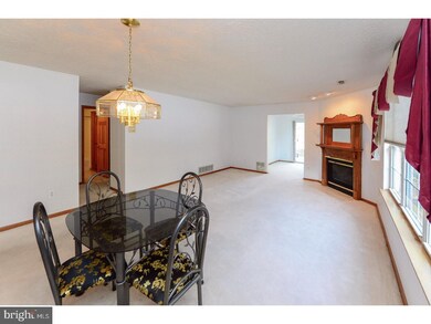 510 Violet Ct, Mount Laurel, NJ 08054 - photo 7