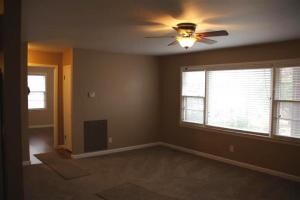 Int-Living Room (3)