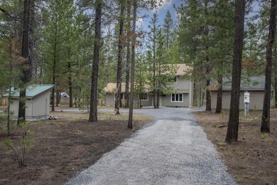 Circular Driveway to home