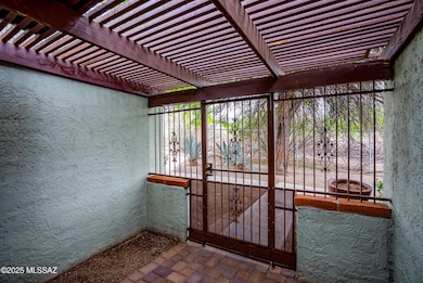 955 N Via Verano, Tucson, AZ 85710 - photo 4