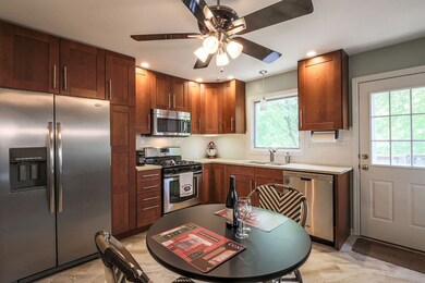 2230 Woodland Cir, Naperville, IL 60565 - photo 7