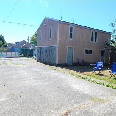 219 SW Alfred St, Chehalis, WA 98532 - photo 2