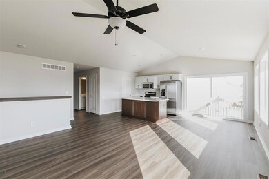 450 Commons Dr, Carlisle, IA 50047 - photo 5