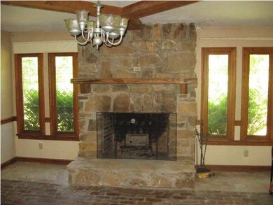 FAMILY ROOM WITH FIREPLACE