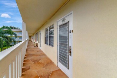 150 Dorset D unit 150, Boca Raton, FL 33434 - photo 5