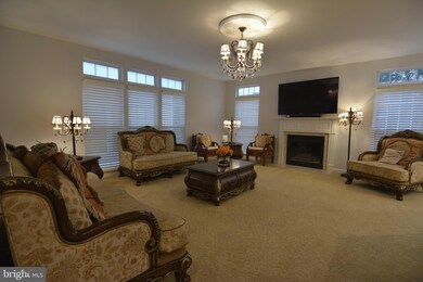 8953 Landerfield Ct, Lorton, VA 22079 - photo 6