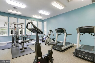 201 High Gables Dr unit 303, Gaithersburg, MD 20878 - photo 7