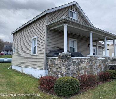 109 Spruce St, Archbald, PA 18403 - photo 2