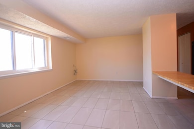 19521 Gunners Branch Rd unit 314, Germantown, MD 20876 - photo 3