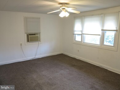 6712 Breezy Dr, Warrenton, VA 20187 - photo 5