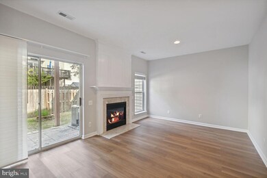 1125 Cypress Tree Place, Herndon, VA 20170 - photo 5