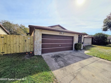 2591 Fulton Ct, Melbourne, FL 32935 - photo 3