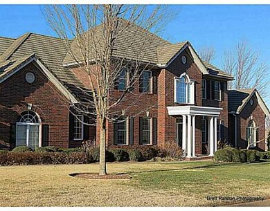 Facade/Exterior Front. Wonderful curb appeal in th